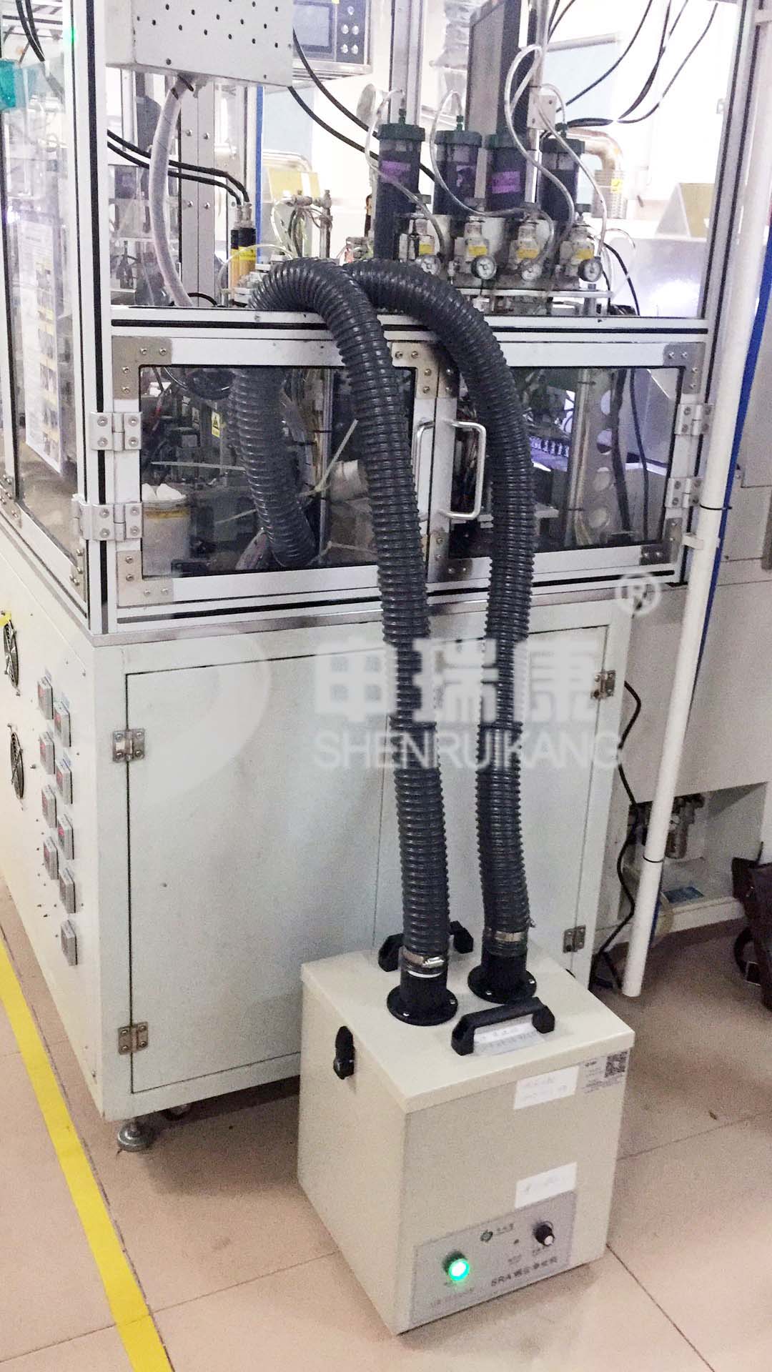 �c�z���F������